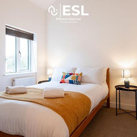 2 Bedroom Terrace Cottage, Parking, 5 Minutes Drive To Royal Shrewsbury Hospital Exteriér fotografie