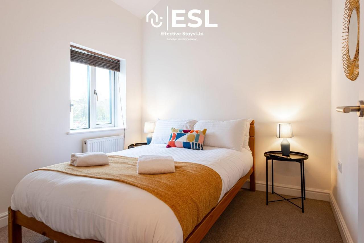 2 Bedroom Terrace Cottage, Parking, 5 Minutes Drive To Royal Shrewsbury Hospital Exteriér fotografie