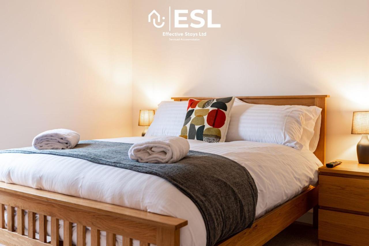 2 Bedroom Terrace Cottage, Parking, 5 Minutes Drive To Royal Shrewsbury Hospital Exteriér fotografie