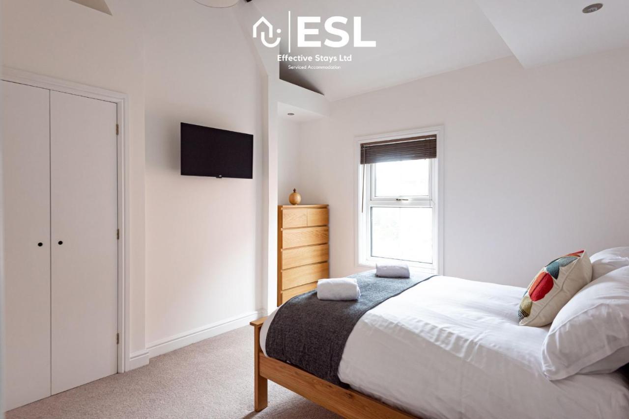 2 Bedroom Terrace Cottage, Parking, 5 Minutes Drive To Royal Shrewsbury Hospital Exteriér fotografie