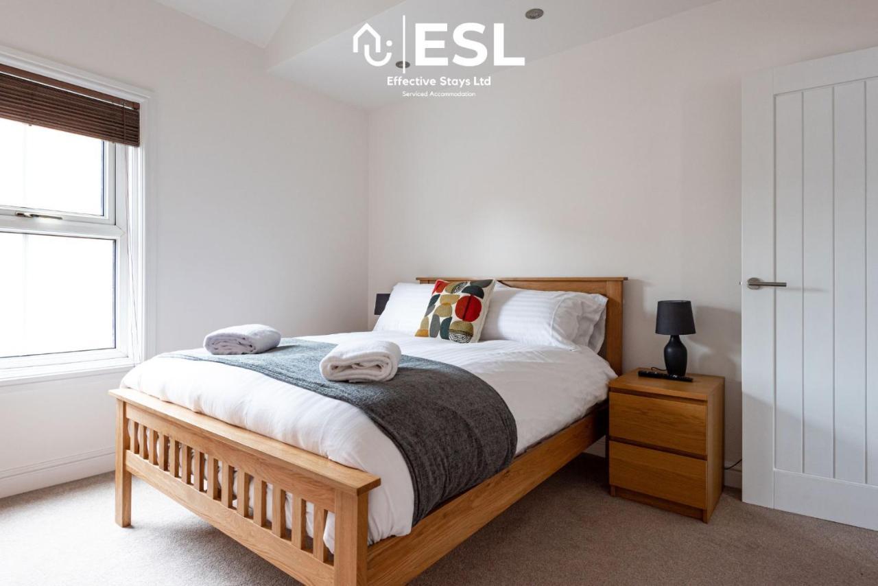 2 Bedroom Terrace Cottage, Parking, 5 Minutes Drive To Royal Shrewsbury Hospital Exteriér fotografie